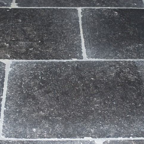 BELGISCHE BLAUWE HARDSTEEN  - enostyle dark geborsteld