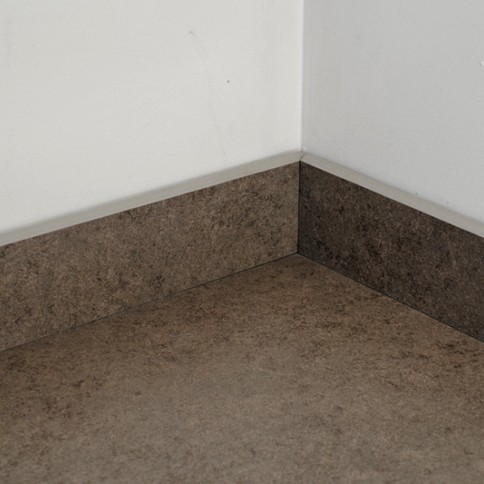 cera-louvre-plint2