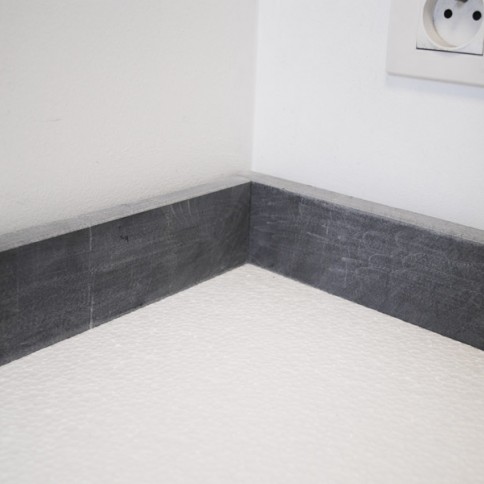 mountain-bluestone-geschuurd-plint